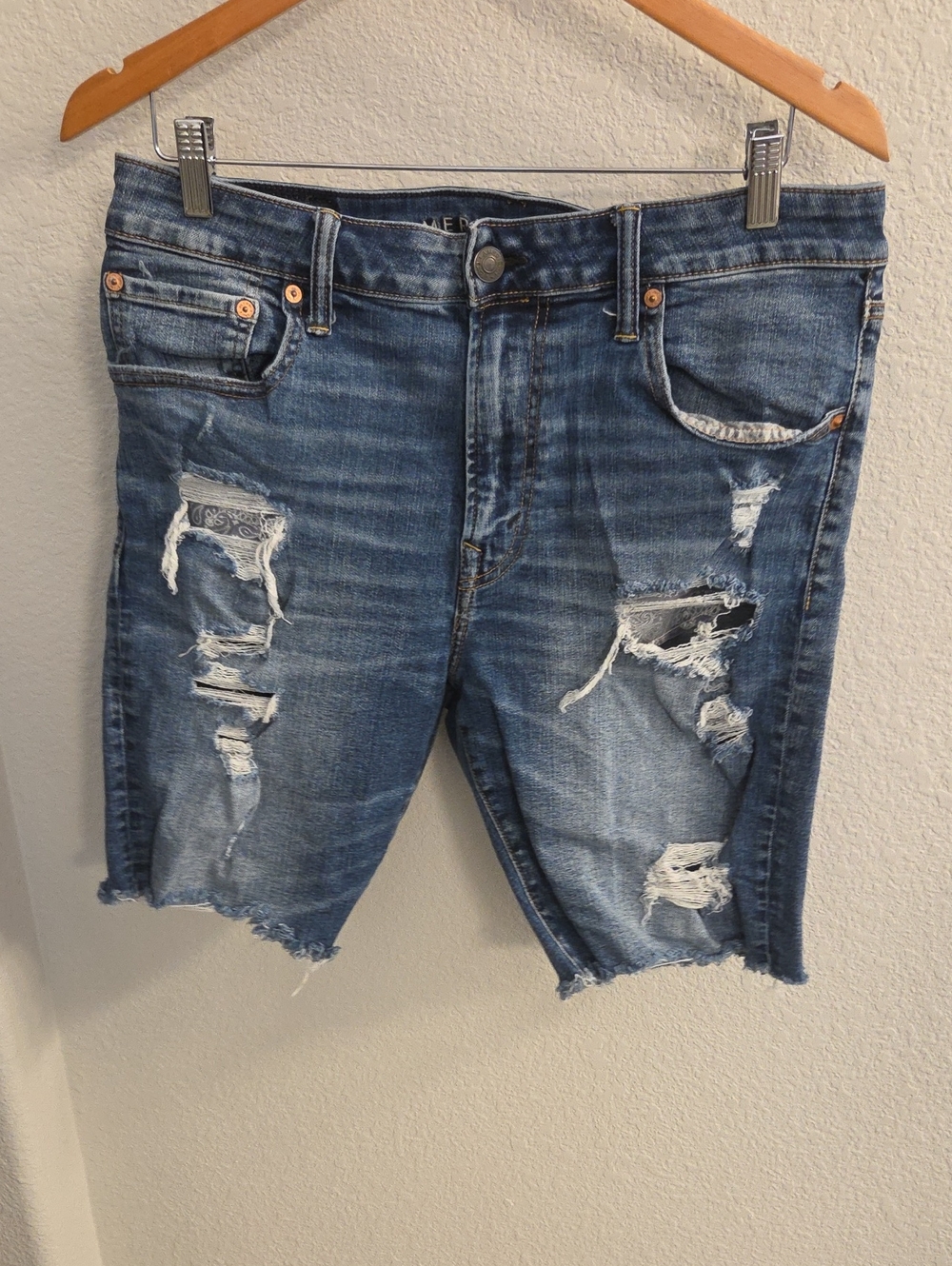American Eagle Outfitters Distressed Blue Denim Men’s Shorts